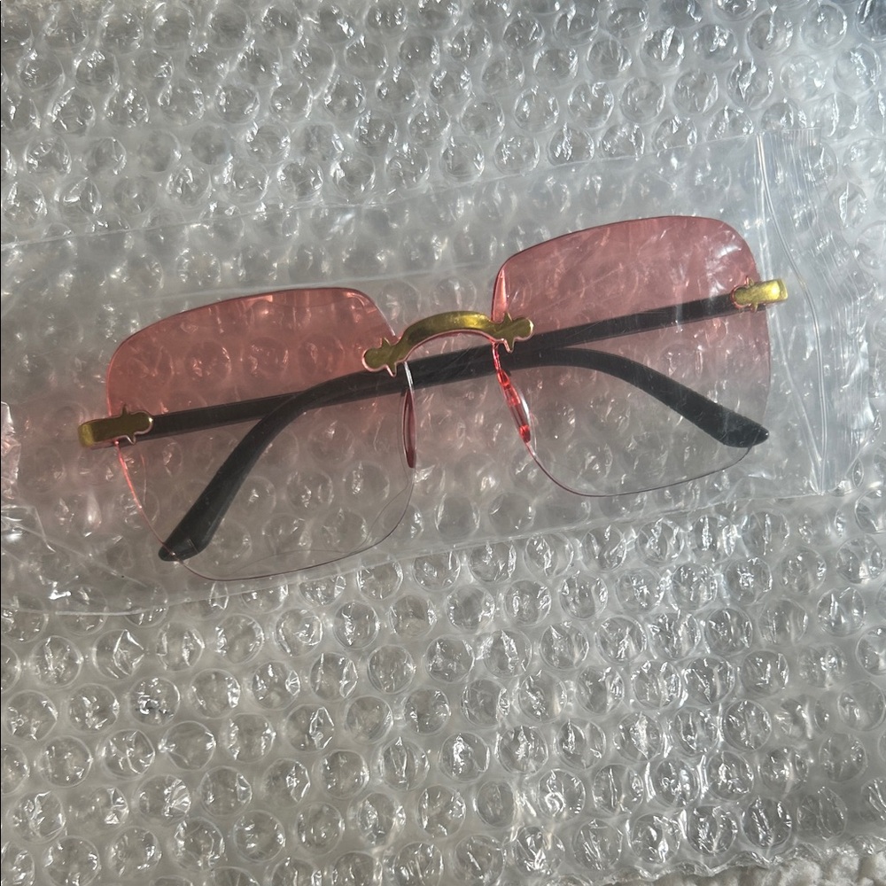 Elegant Gold and Pink Women's Sunglasses